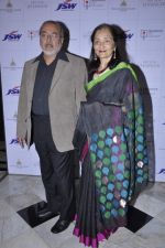 at Jehangir art gallery 100 years auction in Taj, Mumbai on 17th Oct 2012 (44).JPG